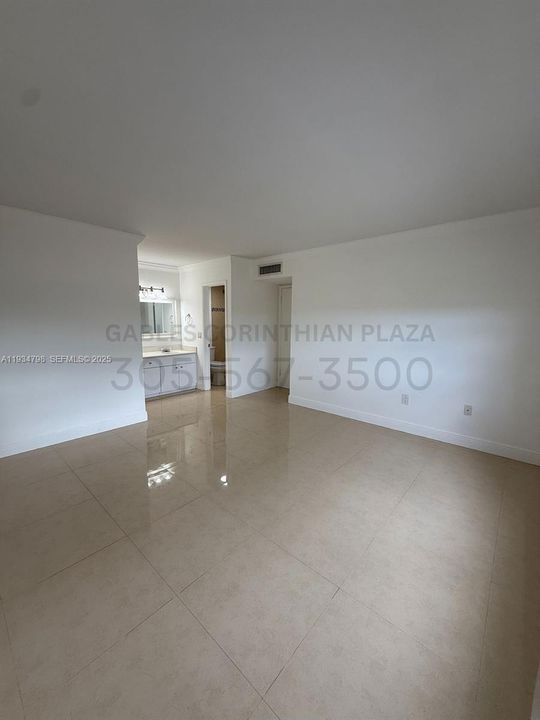 В аренду: $2,995 (2 спален, 2 ванн, 1000 Квадратных фут)