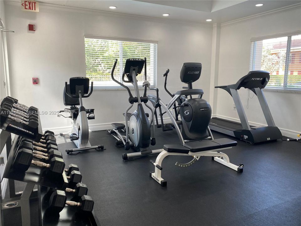 В аренду: $2,995 (2 спален, 2 ванн, 1000 Квадратных фут)