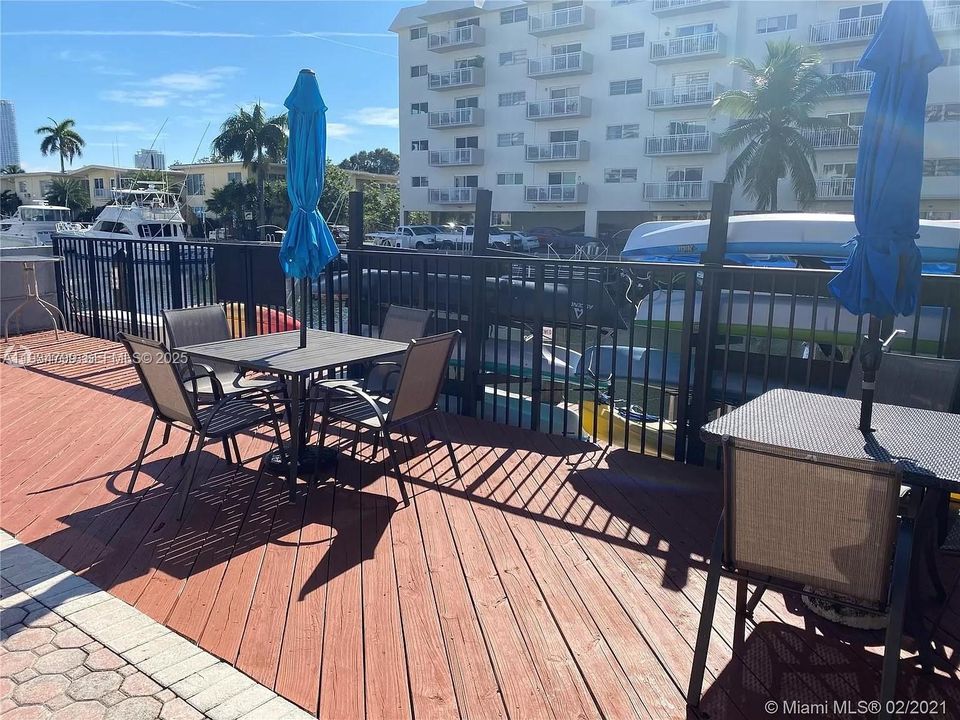 出租: $1,700 (1 贝兹, 1 浴室, 652 平方英尺)