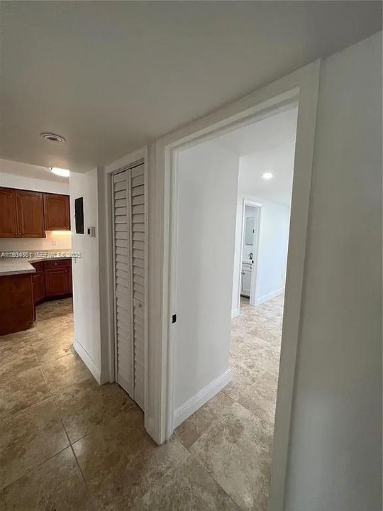 В аренду: $2,750 (3 спален, 2 ванн, 930 Квадратных фут)