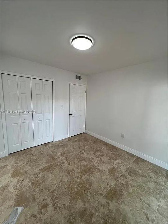 В аренду: $2,750 (3 спален, 2 ванн, 930 Квадратных фут)