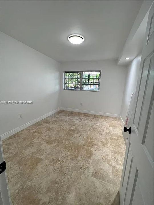 В аренду: $2,750 (3 спален, 2 ванн, 930 Квадратных фут)