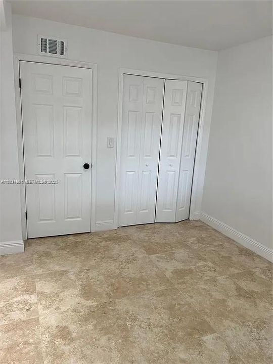 В аренду: $2,750 (3 спален, 2 ванн, 930 Квадратных фут)