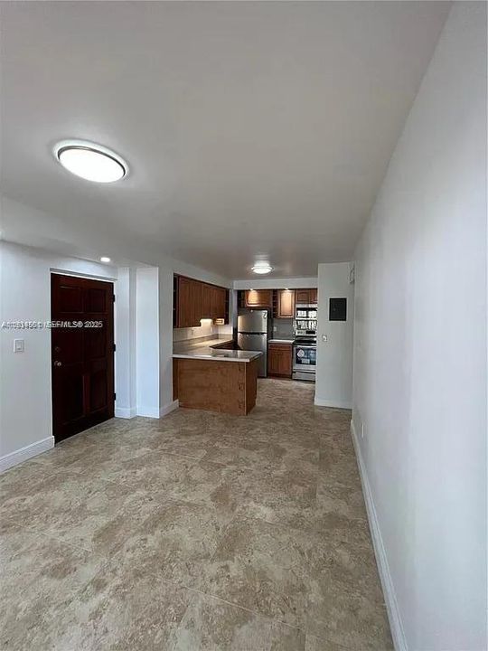 В аренду: $2,750 (3 спален, 2 ванн, 930 Квадратных фут)