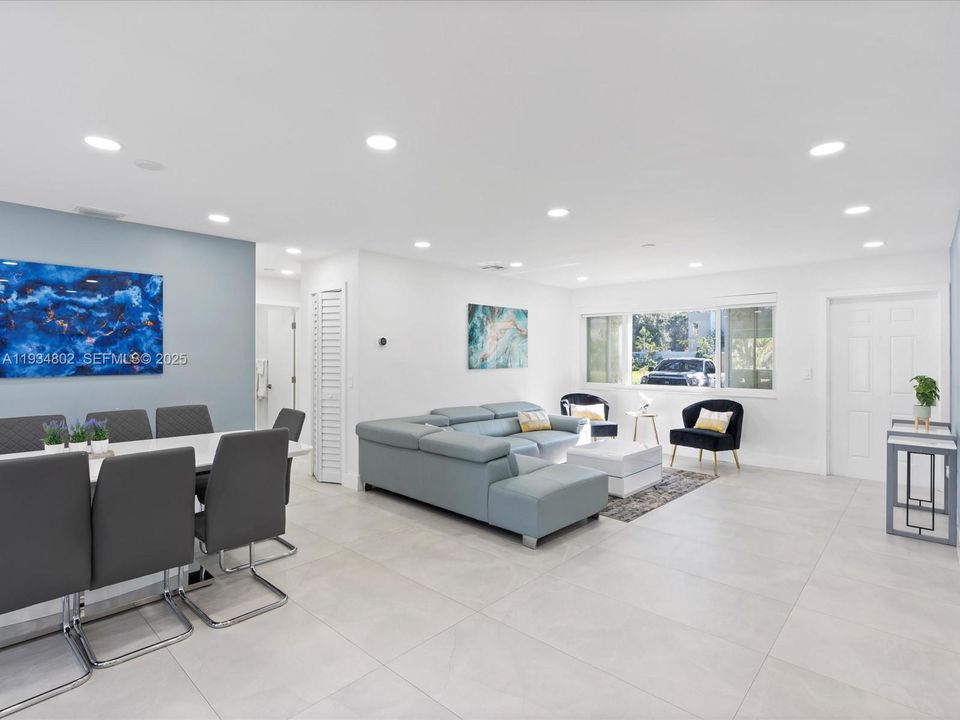 For Rent: $5,999 (4 beds, 3 baths, 1348 Square Feet)