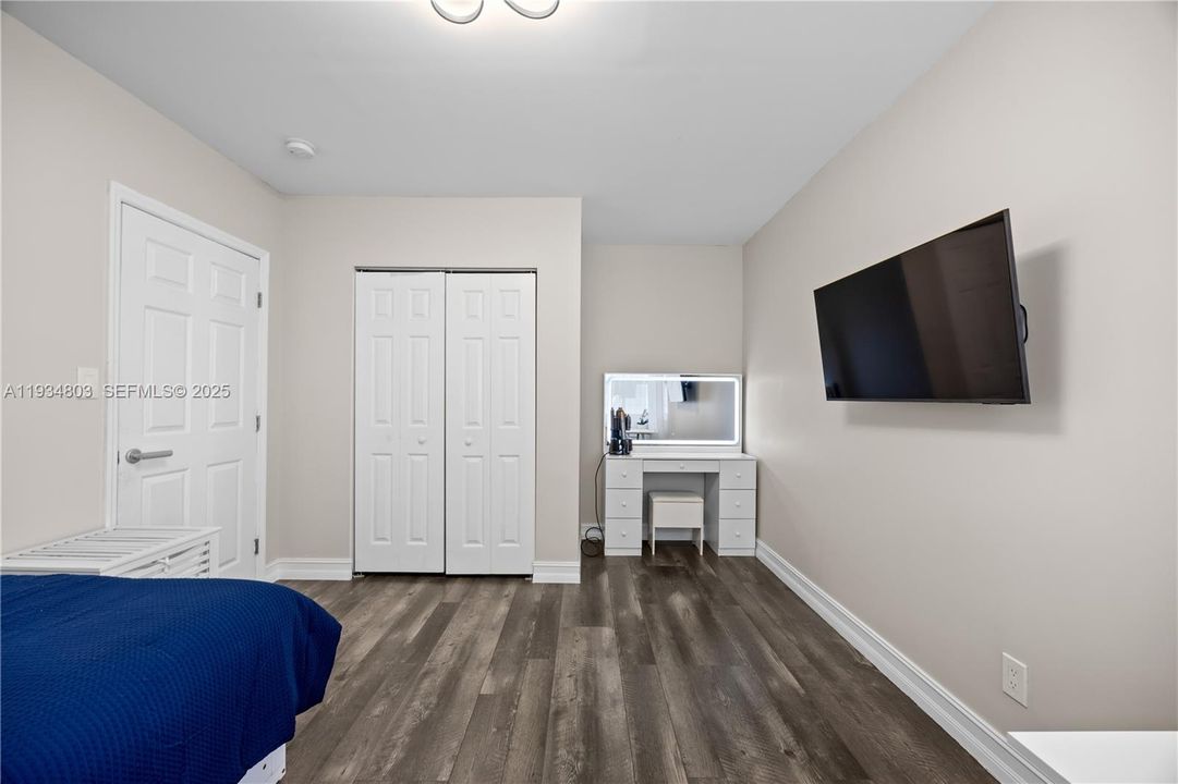 For Rent: $4,300 (3 beds, 2 baths, 1472 Square Feet)