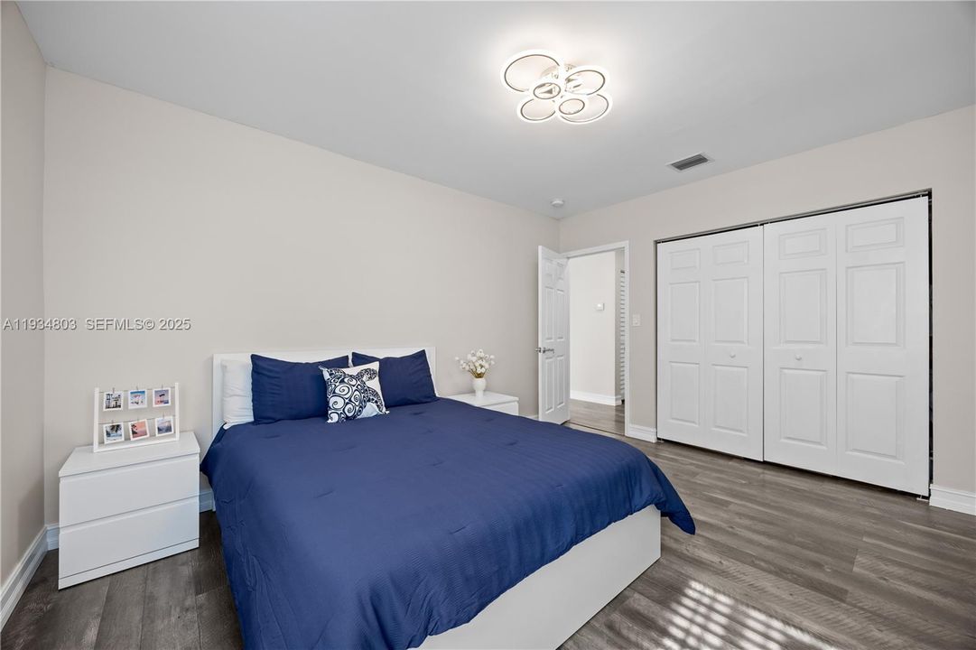 For Rent: $4,300 (3 beds, 2 baths, 1472 Square Feet)