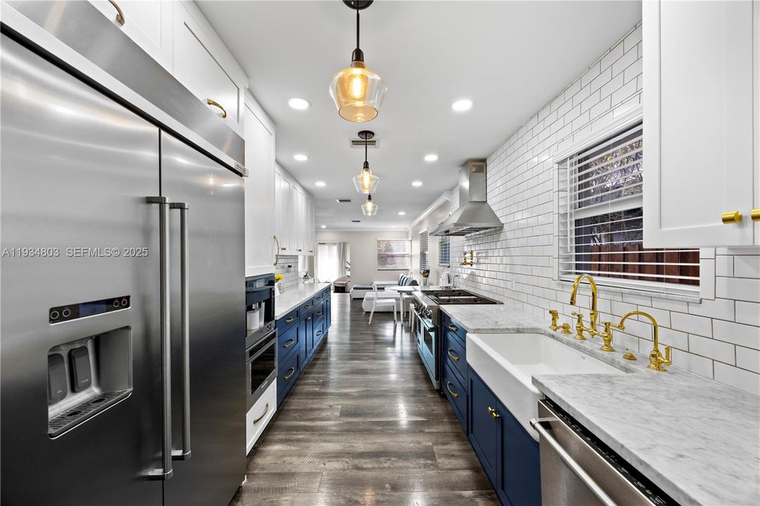 For Rent: $4,300 (3 beds, 2 baths, 1472 Square Feet)