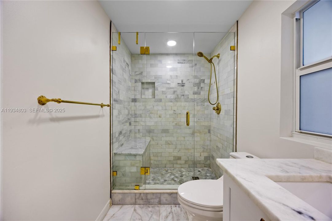 For Rent: $4,300 (3 beds, 2 baths, 1472 Square Feet)