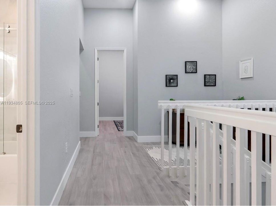 出租: $3,950 (4 贝兹, 3 浴室, 2300 平方英尺)