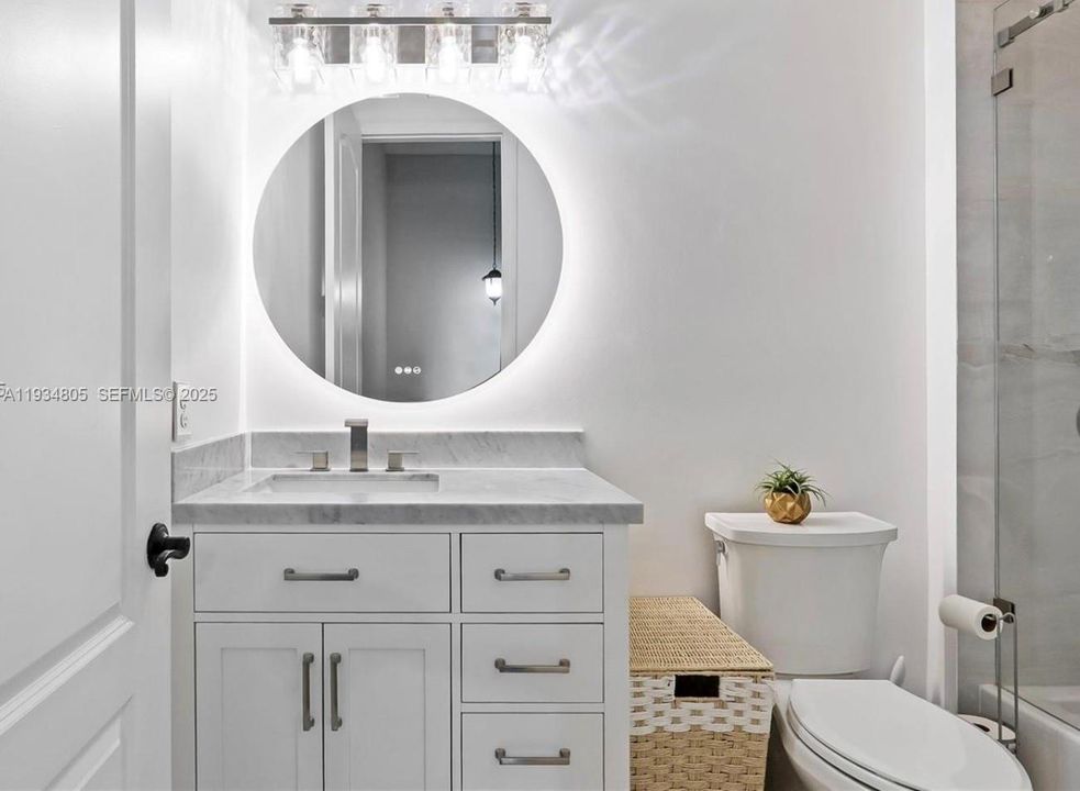 出租: $3,950 (4 贝兹, 3 浴室, 2300 平方英尺)