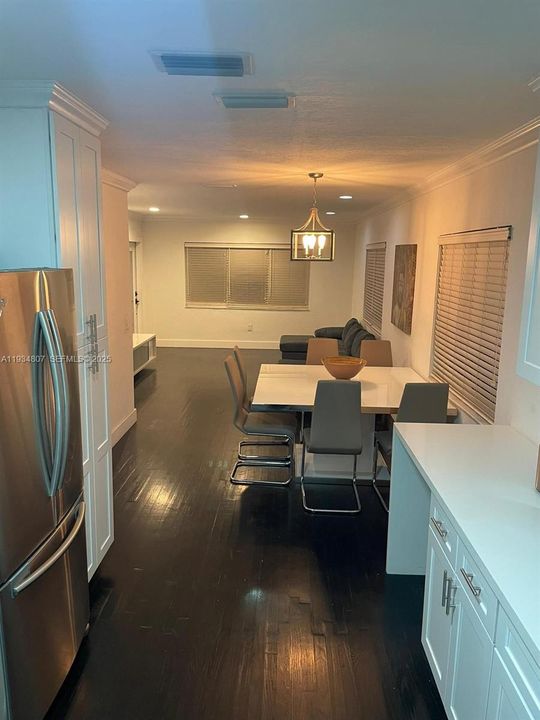 En Venta: $465,000 (3 camas, 2 baños, 1263 Pies cuadrados)