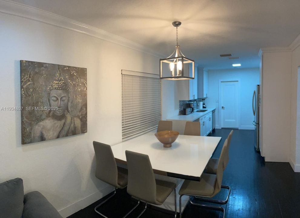 En Venta: $465,000 (3 camas, 2 baños, 1263 Pies cuadrados)