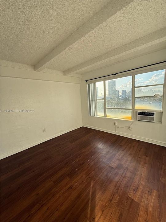 For Rent: $1,750 (154 beds, 131 baths, 105012 Square Feet)