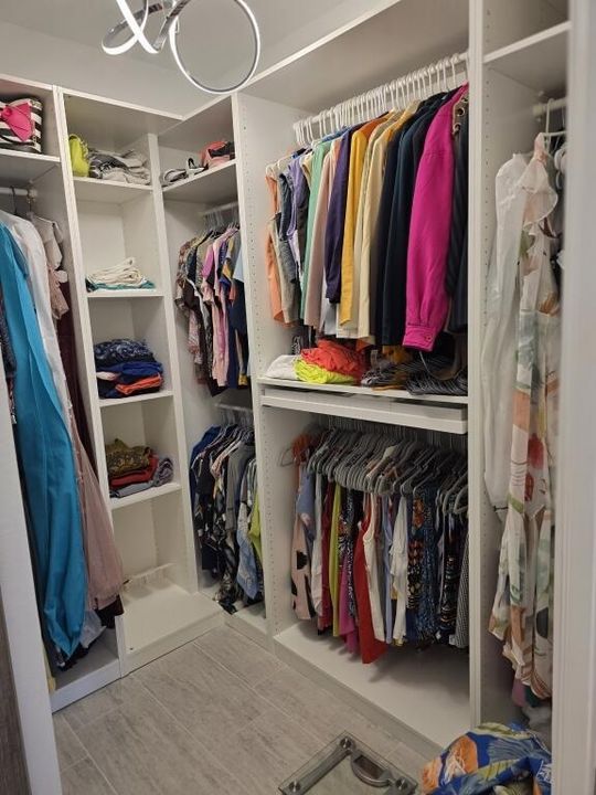 16-Master Closet Side B