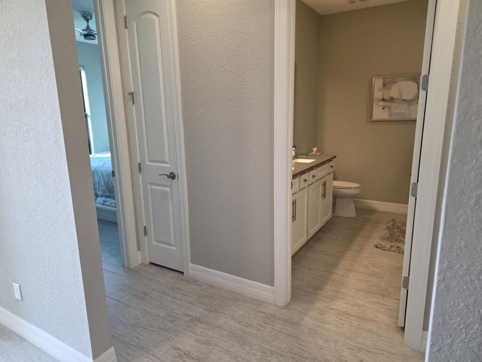 33-Secondary Bed-Bath