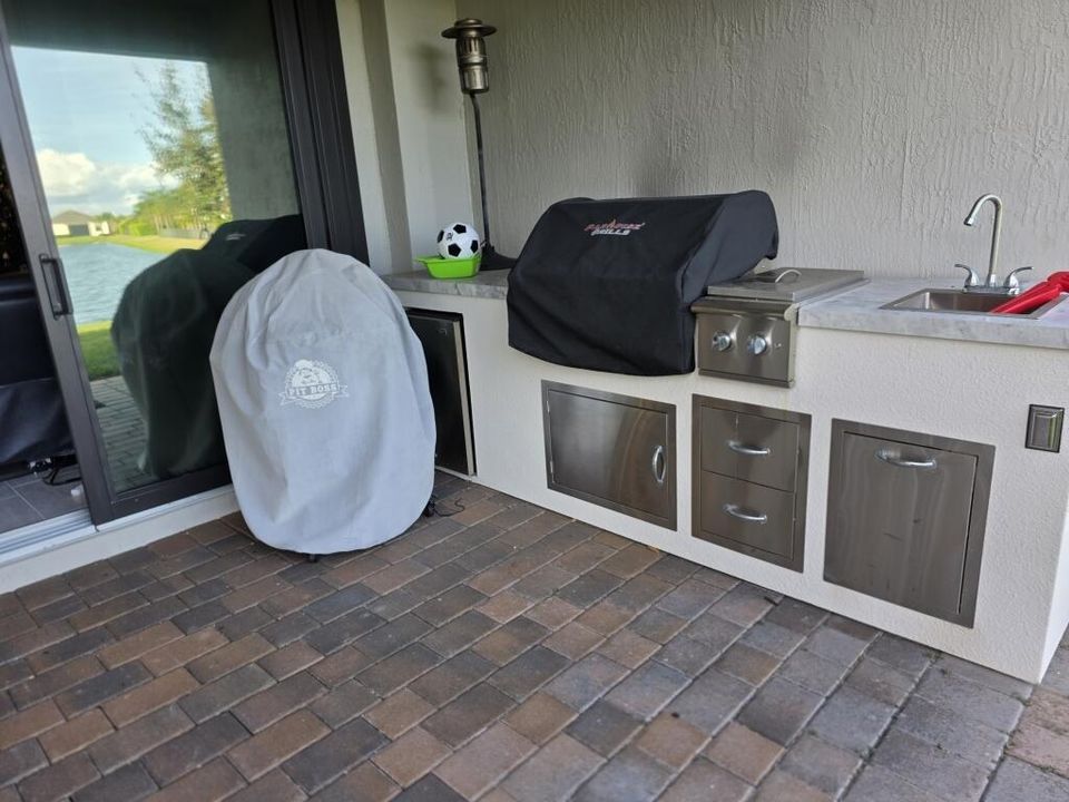 29-Lanai Outdoor Kitchen