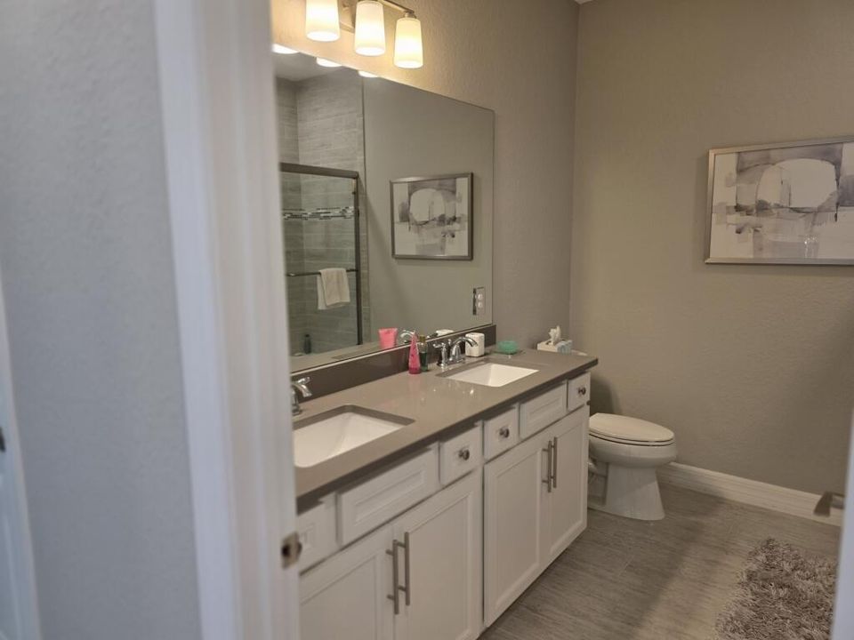 34-Secondary Bath