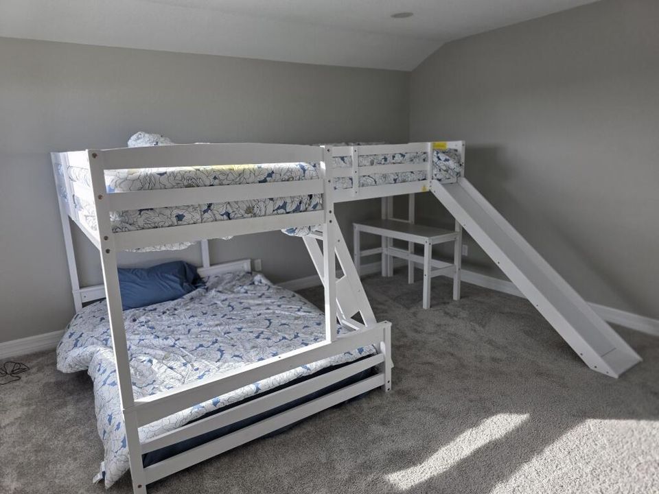 57-Upstiars Kids Bedroom 2