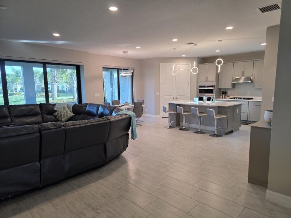 37-Living to Kitchen
