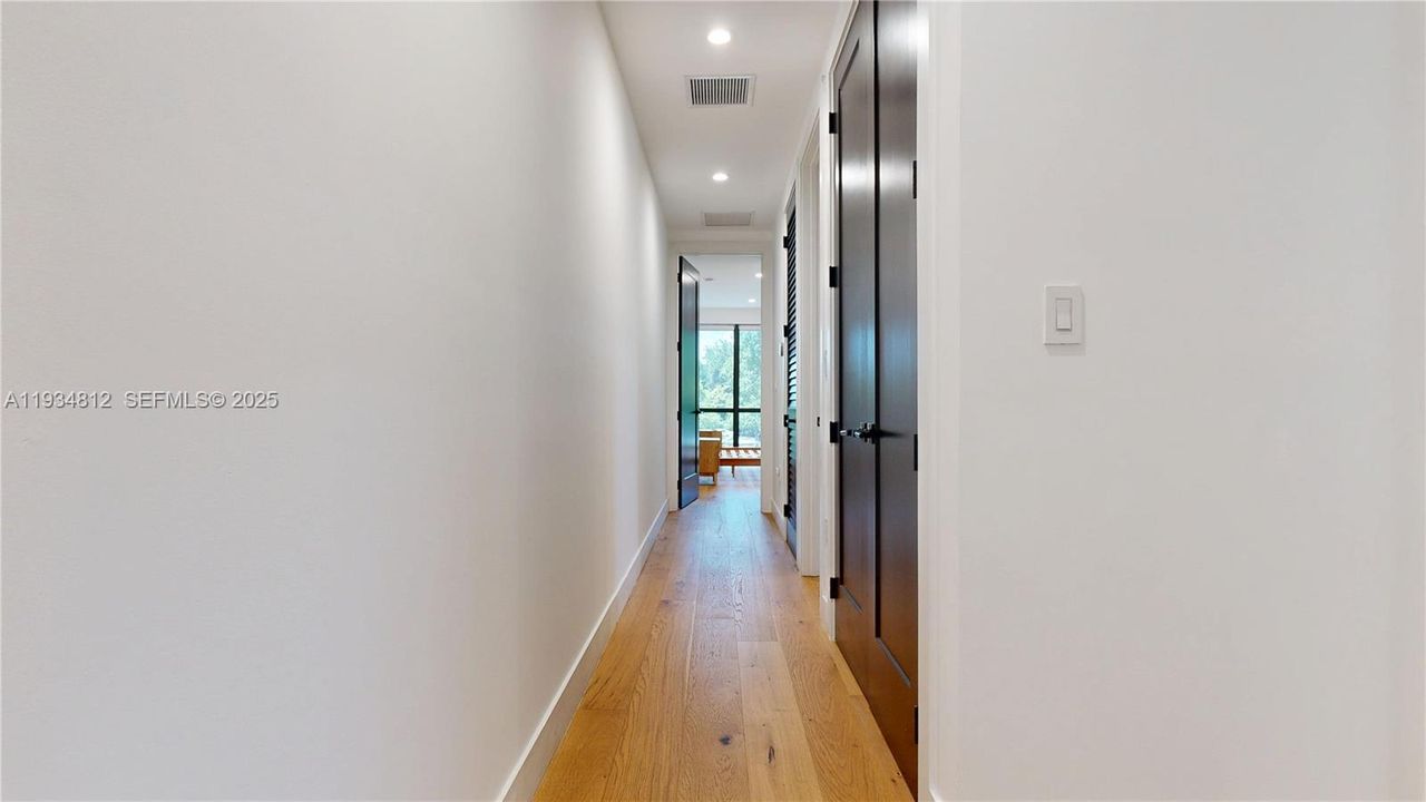 For Rent: $5,800 (3 beds, 2 baths, 1676 Square Feet)