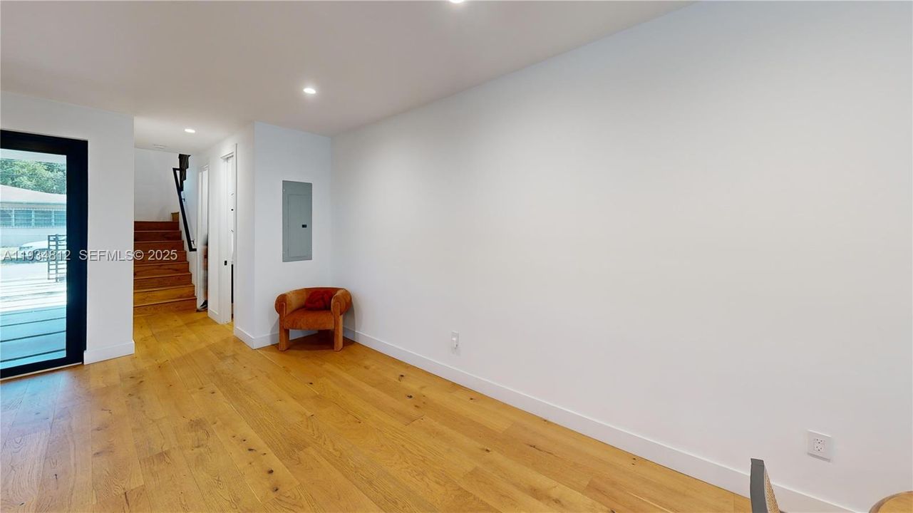 For Rent: $5,800 (3 beds, 2 baths, 1676 Square Feet)