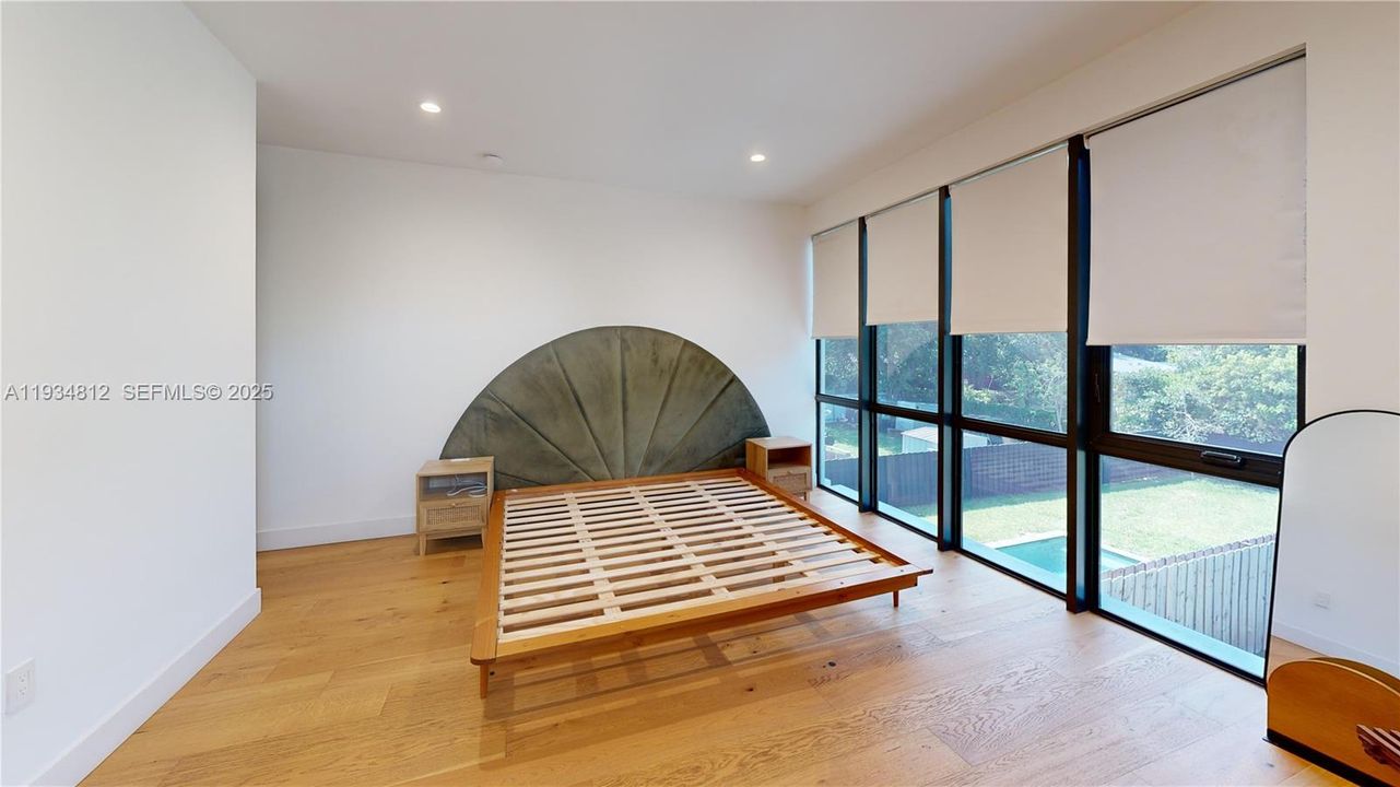 For Rent: $5,800 (3 beds, 2 baths, 1676 Square Feet)