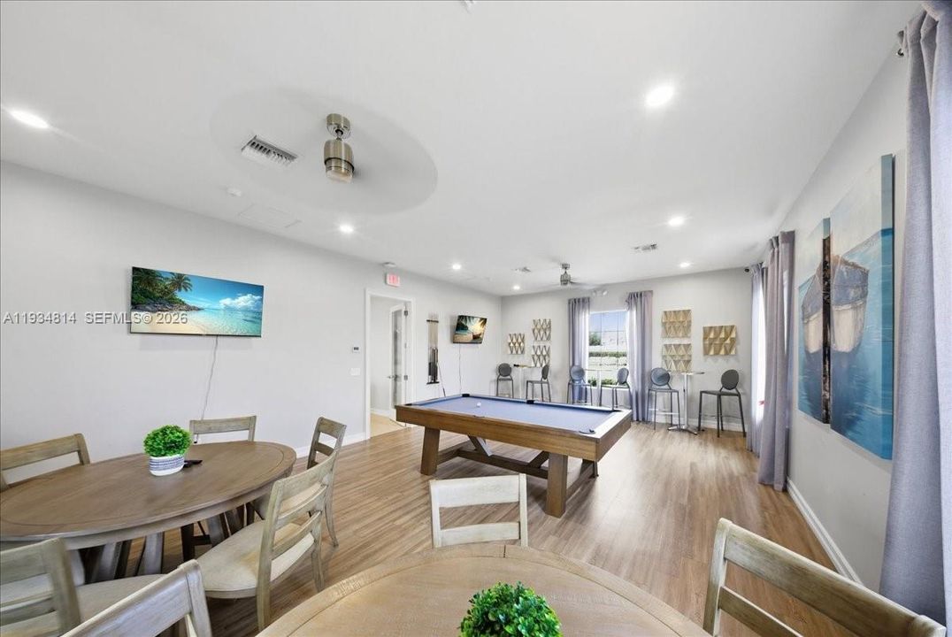 For Sale: $510,000 (2 beds, 2 baths, 1496 Square Feet)