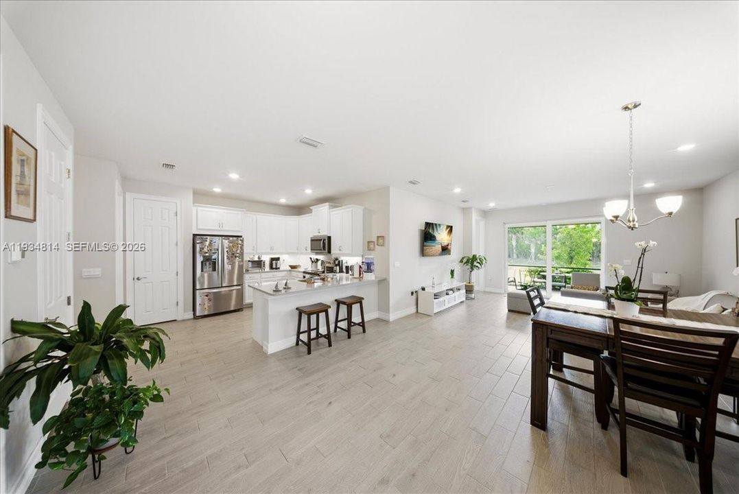 For Sale: $510,000 (2 beds, 2 baths, 1496 Square Feet)