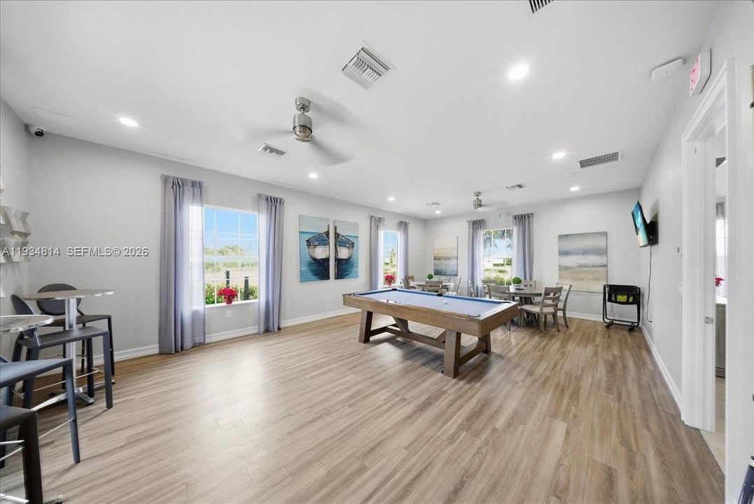 For Sale: $510,000 (2 beds, 2 baths, 1496 Square Feet)