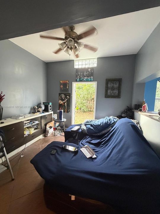 На продажу: $499,999 (3 спален, 2 ванн, 1692 Квадратных фут)