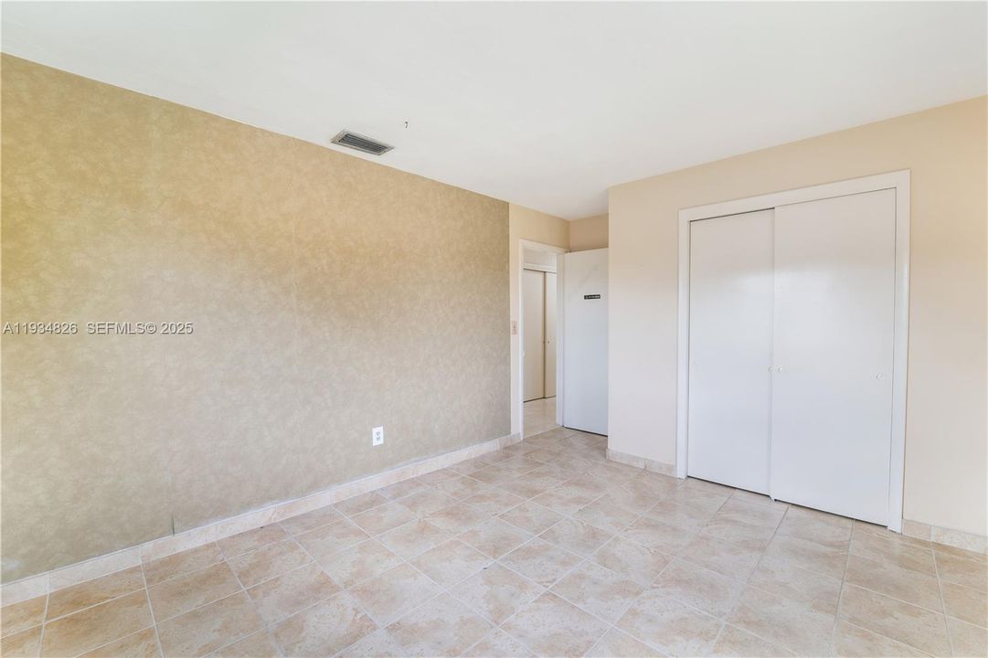 For Sale: $850,000 (4 beds, 2 baths, 1785 Square Feet)