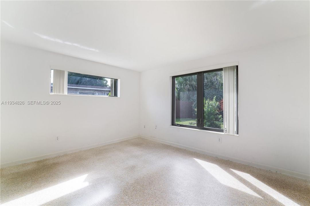 For Sale: $850,000 (4 beds, 2 baths, 1785 Square Feet)