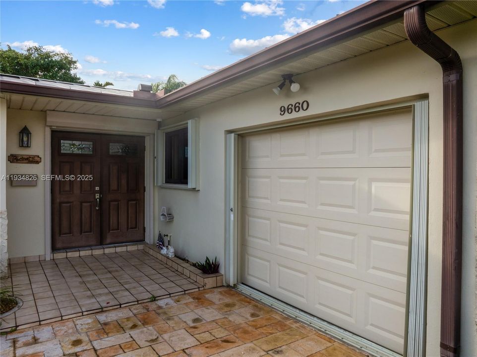 For Sale: $850,000 (4 beds, 2 baths, 1785 Square Feet)