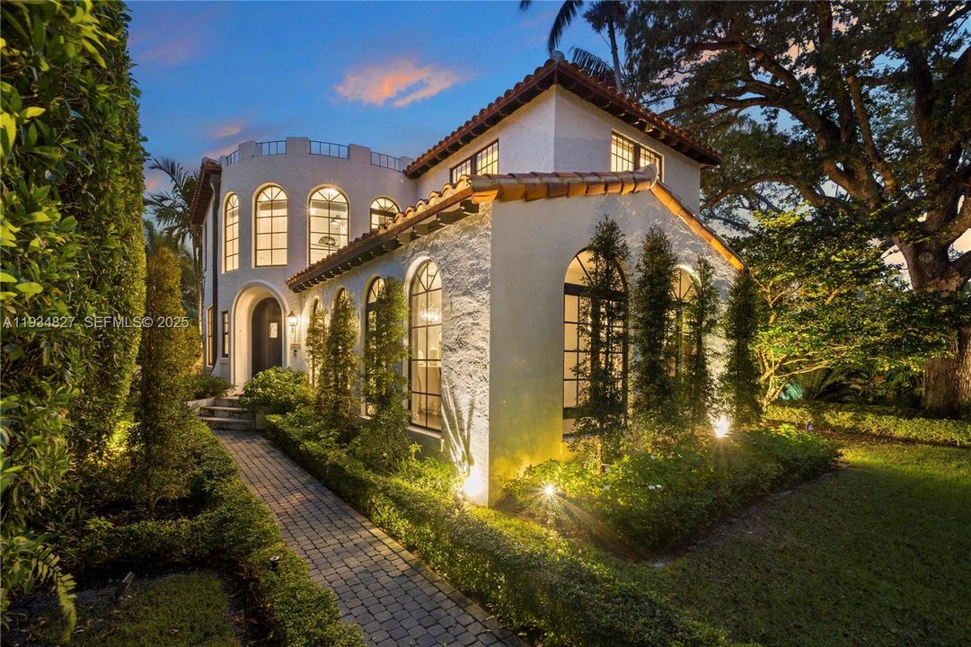 На продажу: $3,375,000 (4 спален, 3 ванн, 2672 Квадратных фут)