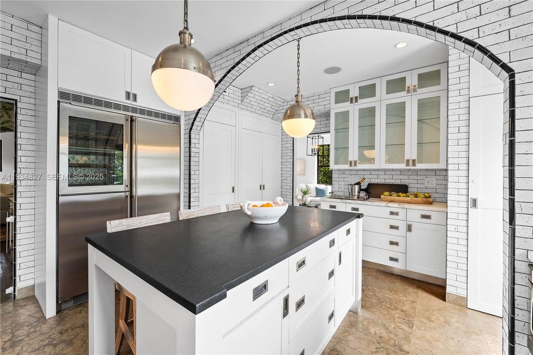 На продажу: $3,375,000 (4 спален, 3 ванн, 2672 Квадратных фут)