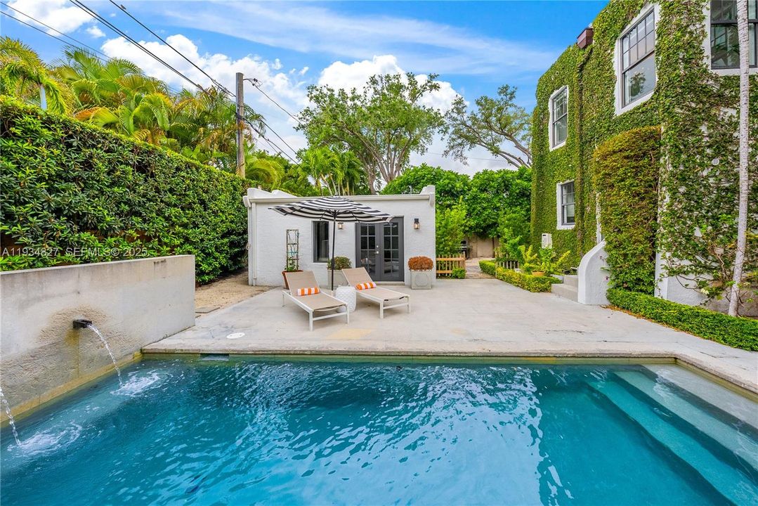 На продажу: $3,375,000 (4 спален, 3 ванн, 2672 Квадратных фут)