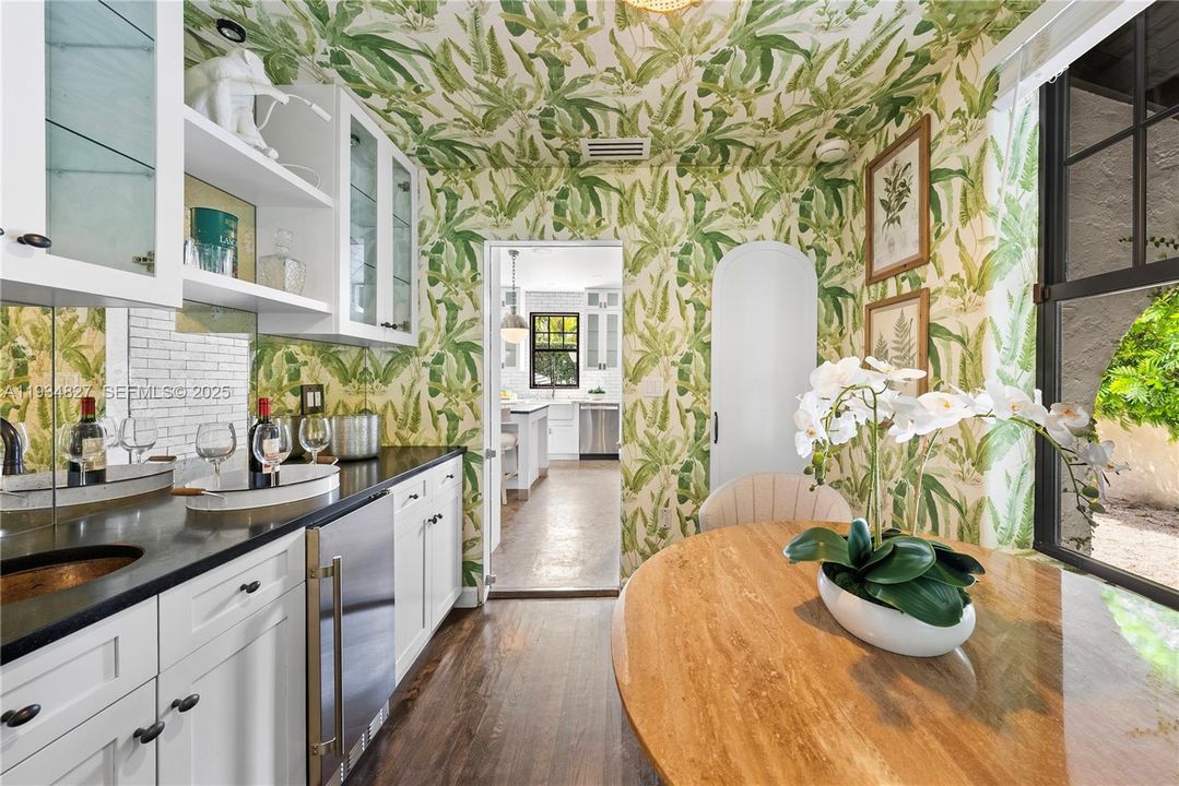 На продажу: $3,375,000 (4 спален, 3 ванн, 2672 Квадратных фут)