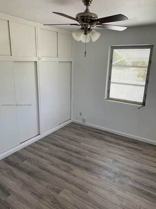 出租: $2,000 (2 贝兹, 1 浴室, 894 平方英尺)