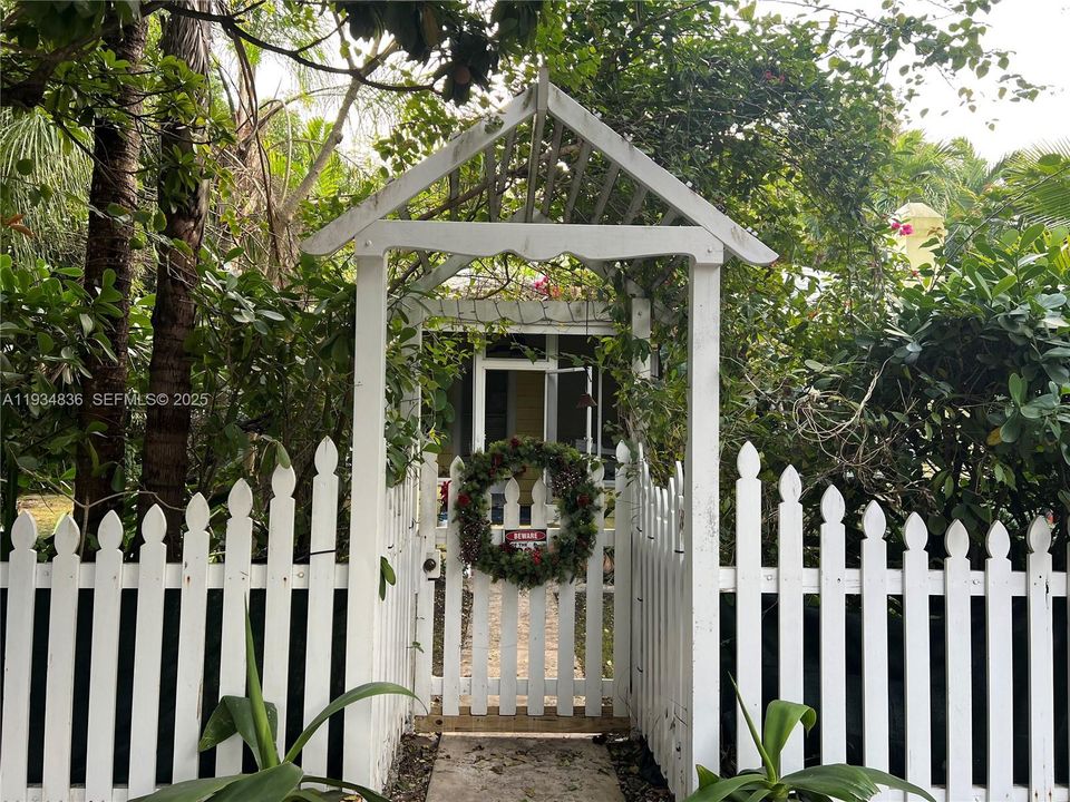 En Venta: $2,975,000 (2 camas, 1 baños, 900 Pies cuadrados)