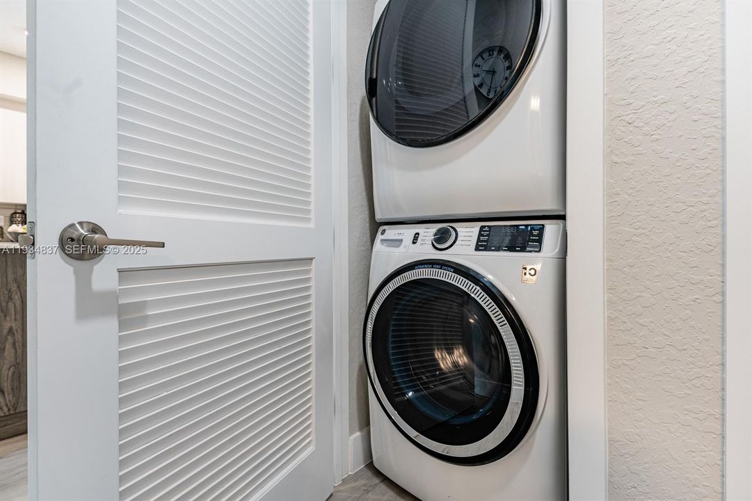 En Renta: $2,795 (2 camas, 2 baños, 0 Pies cuadrados)