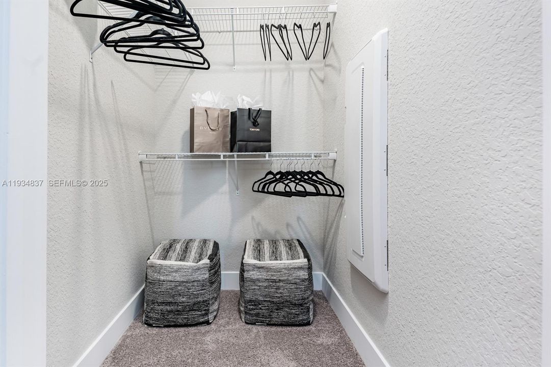 En Renta: $2,795 (2 camas, 2 baños, 0 Pies cuadrados)