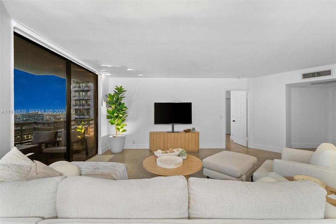 For Rent: $4,400 (2 beds, 2 baths, 1271 Square Feet)