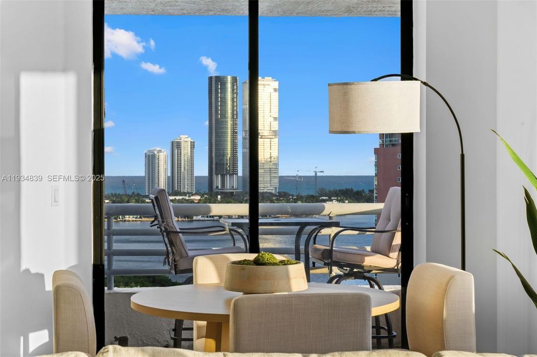 For Rent: $4,400 (2 beds, 2 baths, 1271 Square Feet)