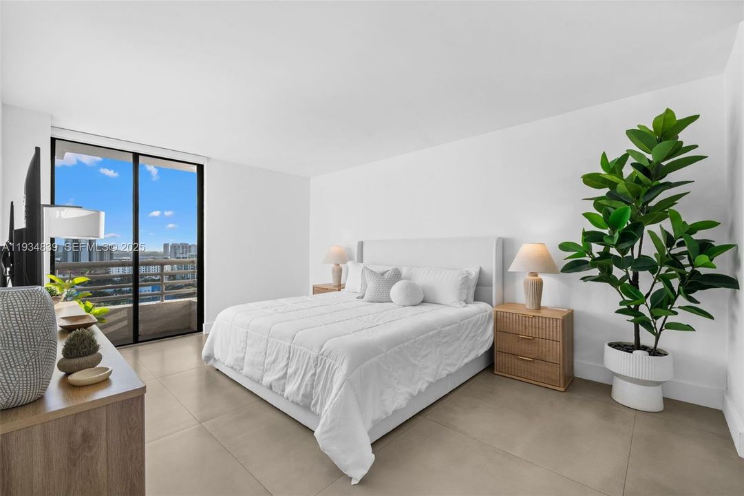 For Rent: $4,400 (2 beds, 2 baths, 1271 Square Feet)