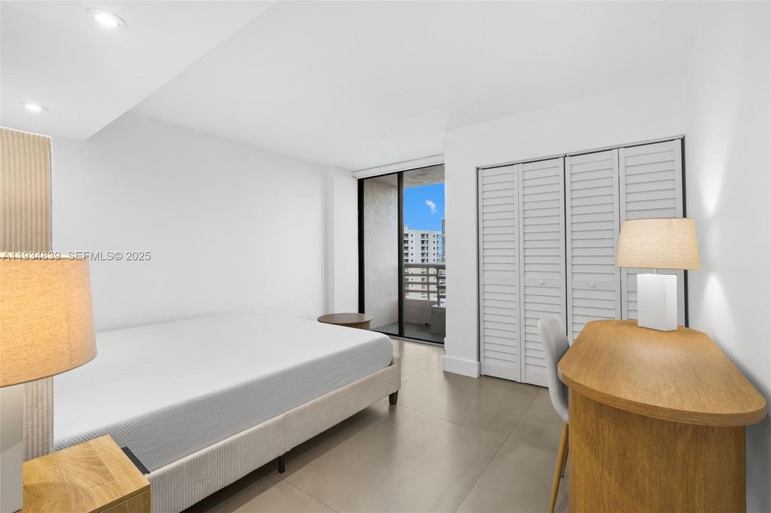 For Rent: $4,400 (2 beds, 2 baths, 1271 Square Feet)