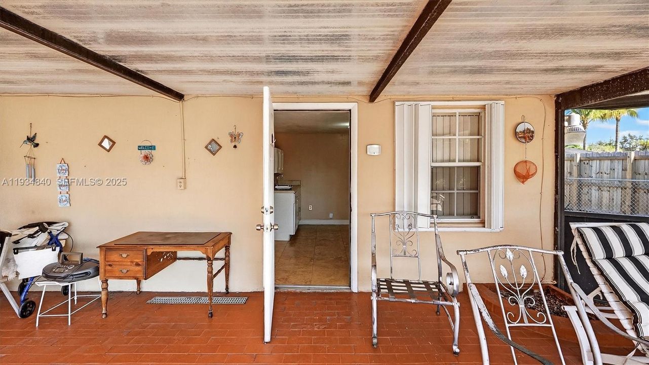 For Sale: $799,000 (3 beds, 2 baths, 1685 Square Feet)