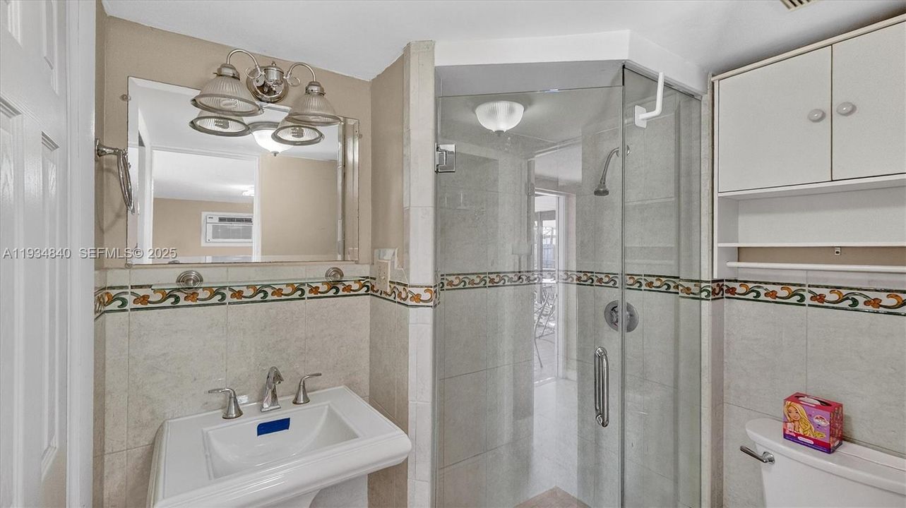 For Sale: $799,000 (3 beds, 2 baths, 1685 Square Feet)