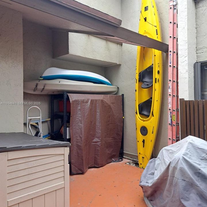 待售: $345,000 (2 贝兹, 2 浴室, 1005 平方英尺)