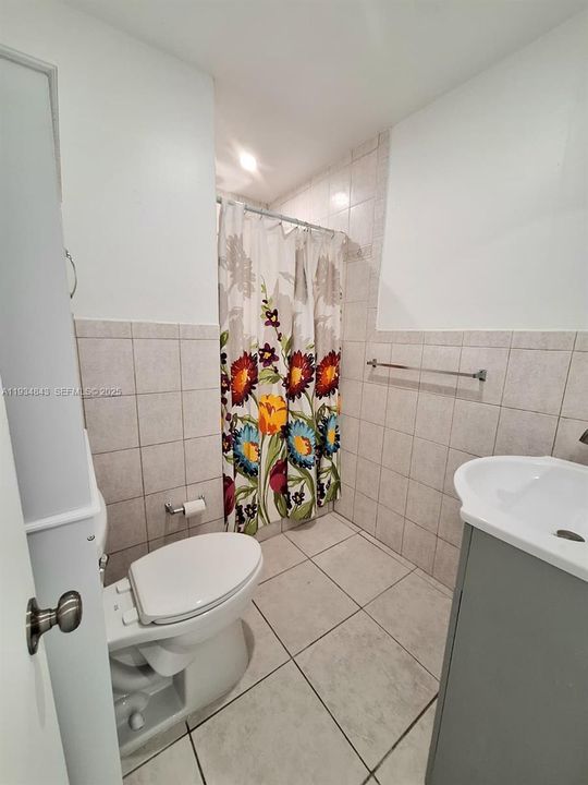 En Renta: $2,500 (2 camas, 1 baños, 2450 Pies cuadrados)